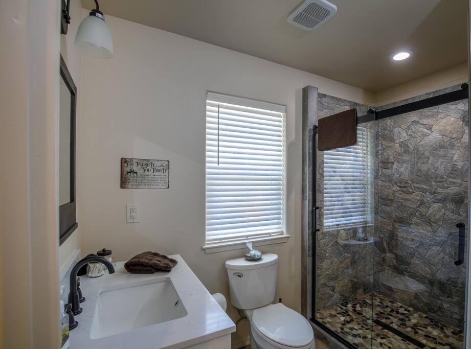 Cozy Cub Cabin, Brand New Home Near Yosemite 마리포사 외부 사진