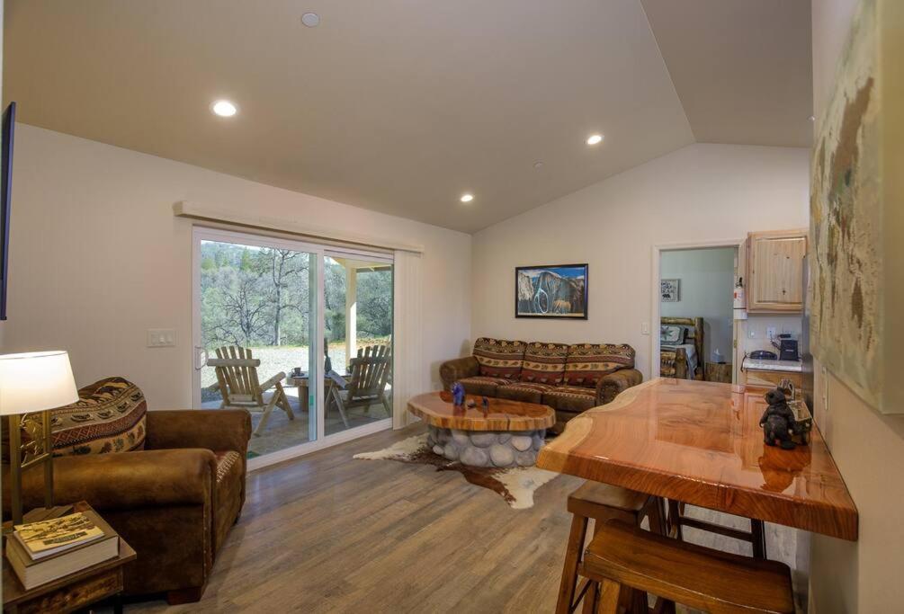 Cozy Cub Cabin, Brand New Home Near Yosemite 마리포사 외부 사진